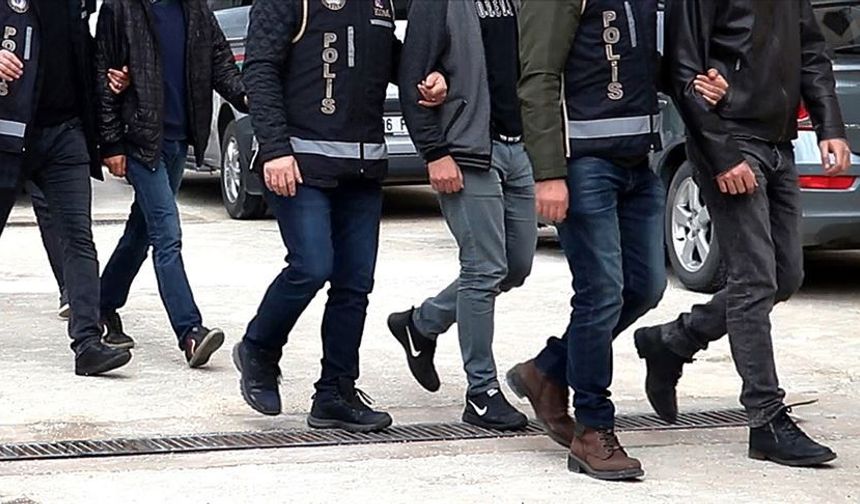 Bir kişinin öldüğü silahlı ve bıçaklı kavgayla ilgili 9 şüpheli tutuklandı