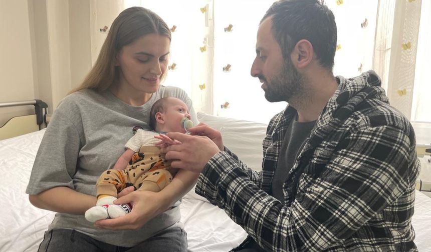 Soluk borusu dar olan Gürcü bebek, ameliyatla rahat nefes aldı