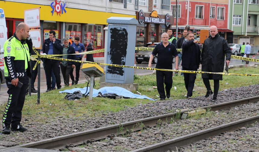 Hemzemin geçitte yolcu treninin çarptığı kişi öldü