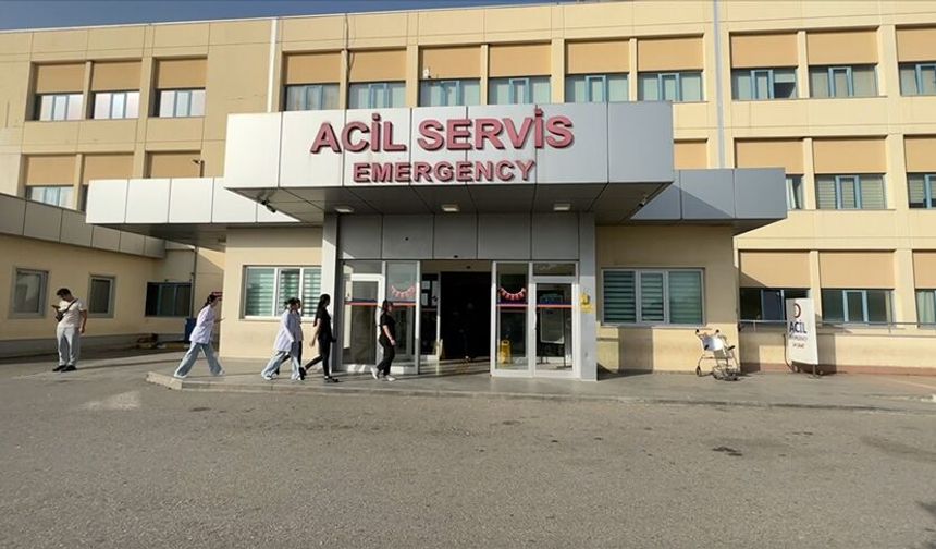 Silaj makinesine kapılan kadın hastanede öldü