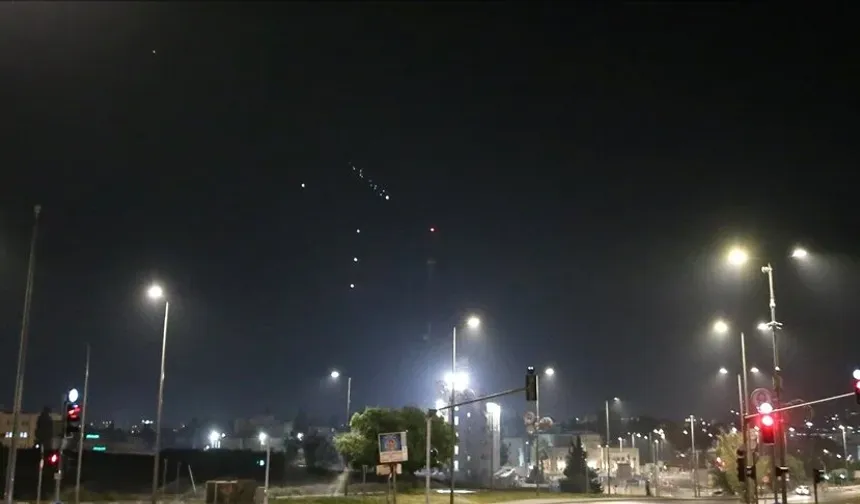İran'dan İsrail'e hava saldırıları