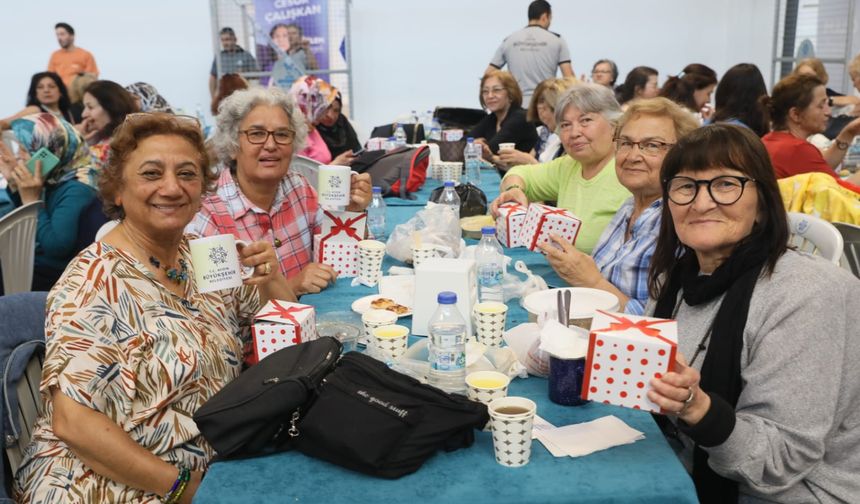 Aydın Büyükşehir Belediyesi ‘Anneler Günü’nü annelerle birlikte kutladı