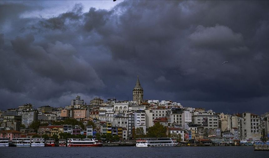 Üç imparatorluğa başkent olan İstanbul 11 Mayıs 330 yılında Konstantinopolis ismiyle kuruldu