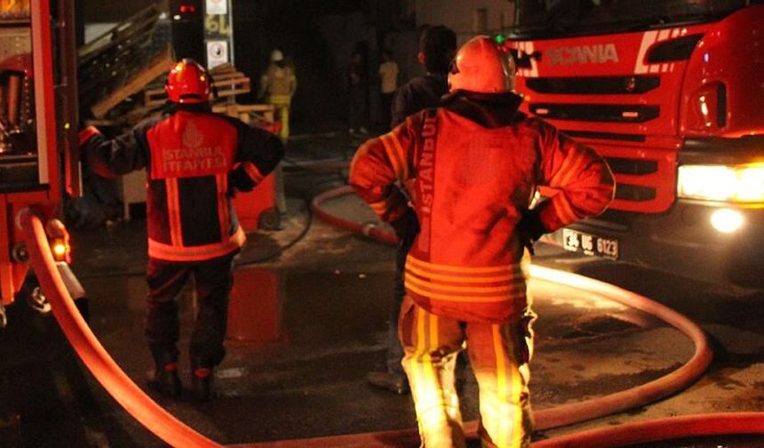 Ev yangını can aldı: Bodrum kattaki dairede 1 kişi hayatını kaybetti