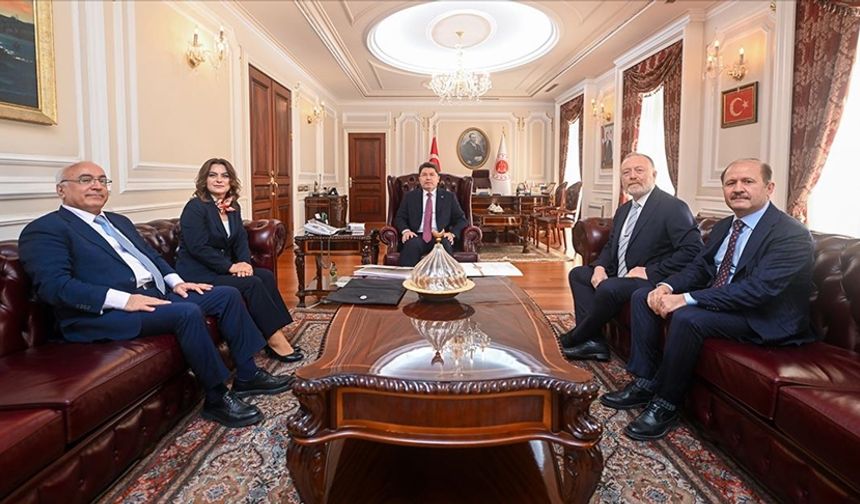 Adalet Bakanı Tunç, DEM Parti heyetini kabul etti