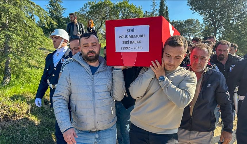 Şehit olan polis memuru Uşak'ta son yolcuğuna uğurlandı
