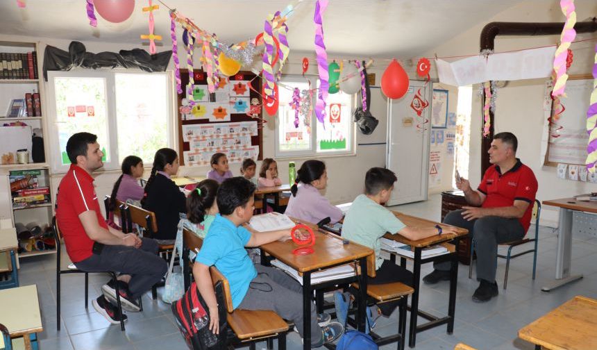 Nazilli’nin kırsal mahallelerinde afet farkındalığı eğitimi verildi