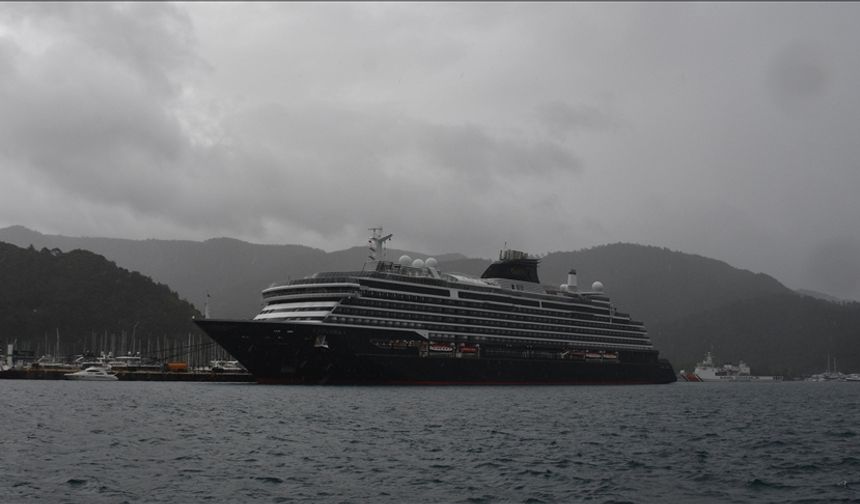 Marmaris'e "Explora I" kruvaziyeriyle 590 yolcu geldi