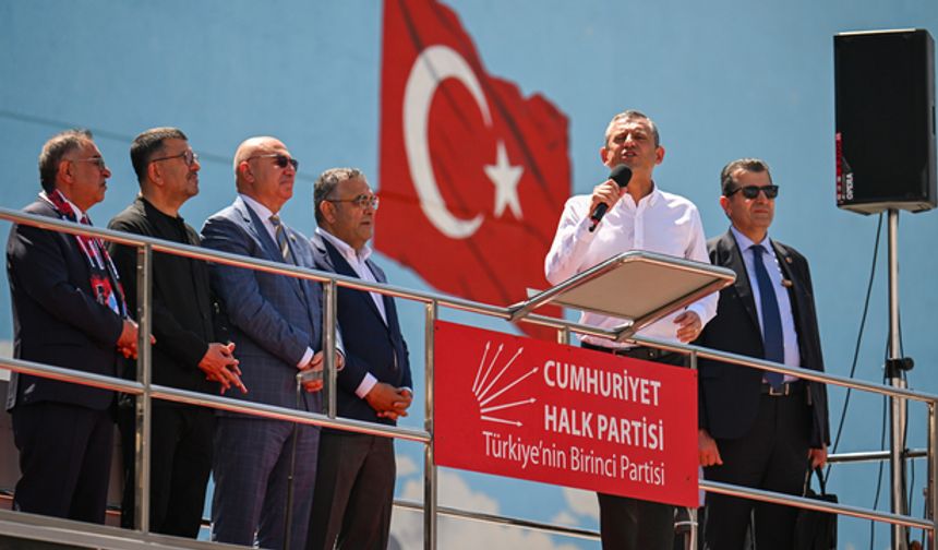 CHP Genel Başkanı Özel, partisinin Van mitinginde konuştu