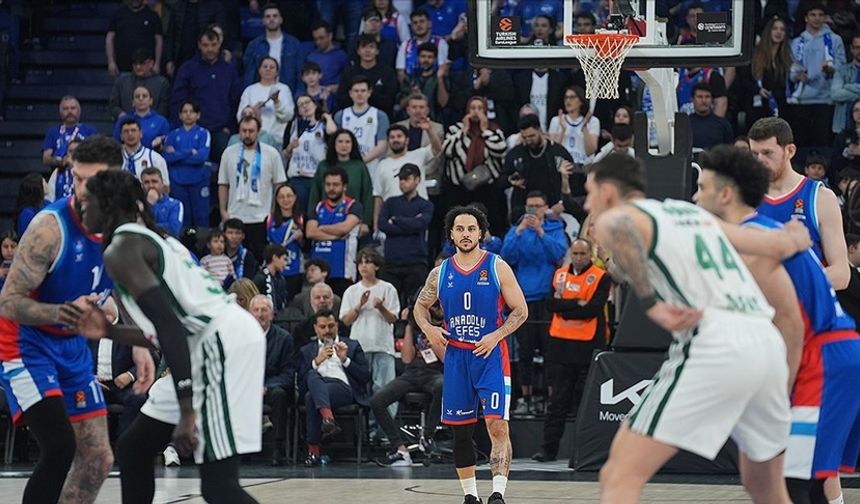 Son şampiyon Panathinaikos, seride 2-1 öne geçti