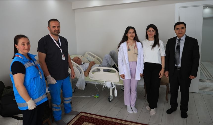 Sağlık neferleri, 2 bin 510 hastaya evinde hizmet veriyor