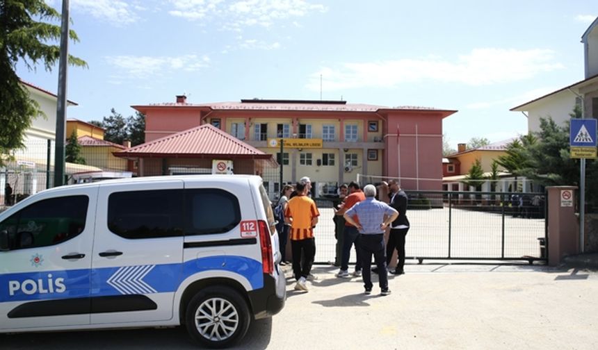 Lisede silahlı saldırı: 1 ölü, 1 yaralı