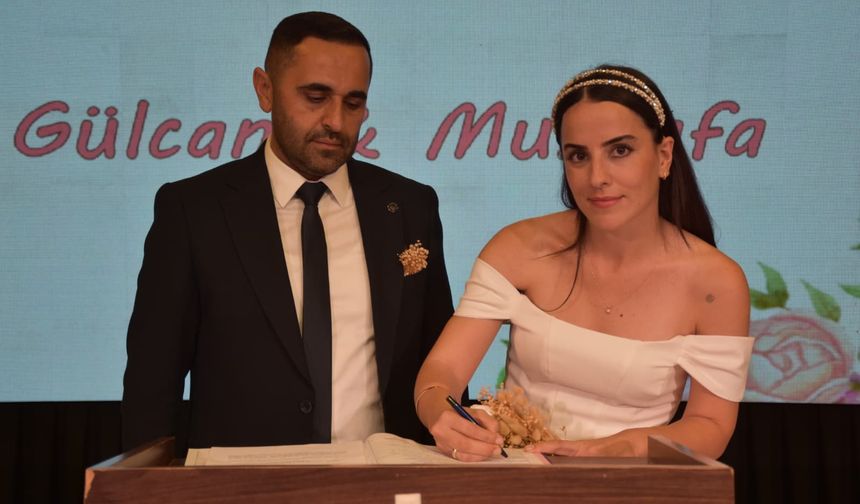 Aydın’da nikah memuru kendi nikahında damat oldu