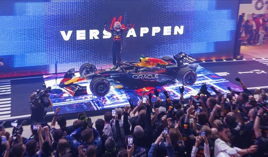 Max Verstappen Şampiyonluk Mücadelesini Son Haftaya Taşıdı