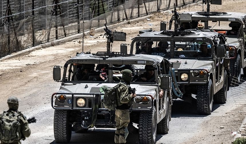 İsrail, Suriye’de 3 kişiyi alıkoydu