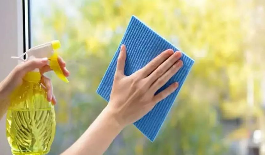 Lekesiz Pırıl Pırıl Camlar İçin Bunları Mutlaka Yapın! Işıltısına Hayran Kalacaksınız