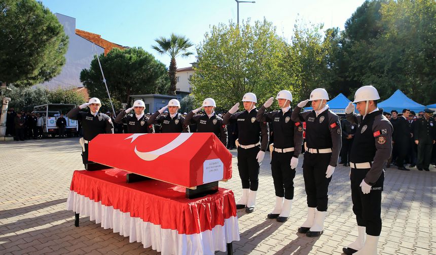 Şehit polis, Manisa‘da son yolculuğuna uğurlandı