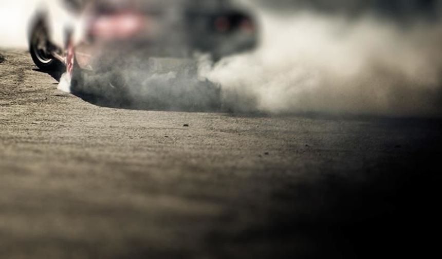 Drift ve makas atan iki sürücü yakalandı