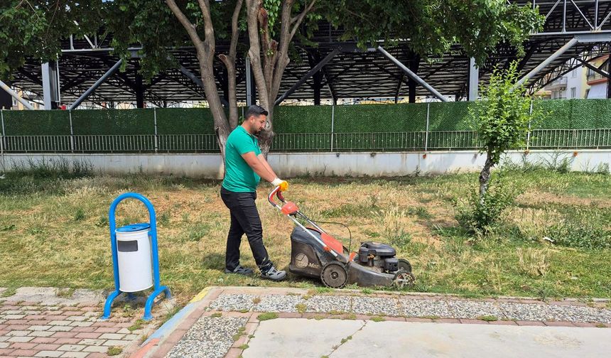 Efeler’de temizlik ve yeşil alan atağı