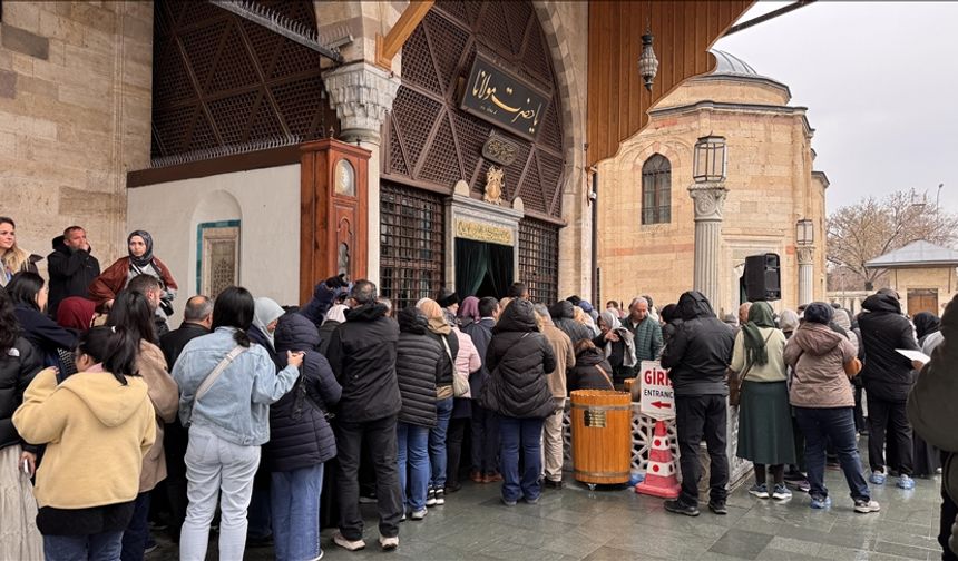 Mevlana Müzesi'nde "Şebiarus" yoğunluğu