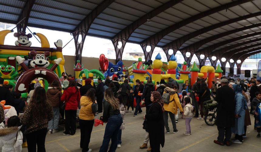 Çine’de çocuklar karne şenliğinde buluştu