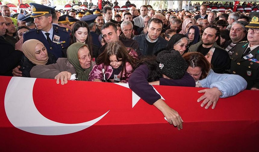 Şehit pilot İbrahim Bolat, İzmir’de defnedildi