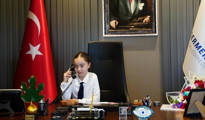 Germencik'te Başkan Zencirci koltuğu ve yetkiyi çocuklara devretti