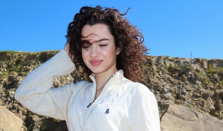 Ünlü Oyuncunun Doğayla İç İçe Gerçekleştirdiği Çekim Magazin Gündemine Damga Vurdu