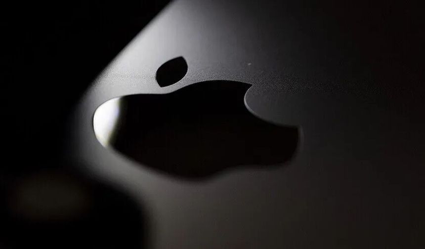 Apple’dan beklenen hamle geldi: Katlanabilir iPhone sahnede