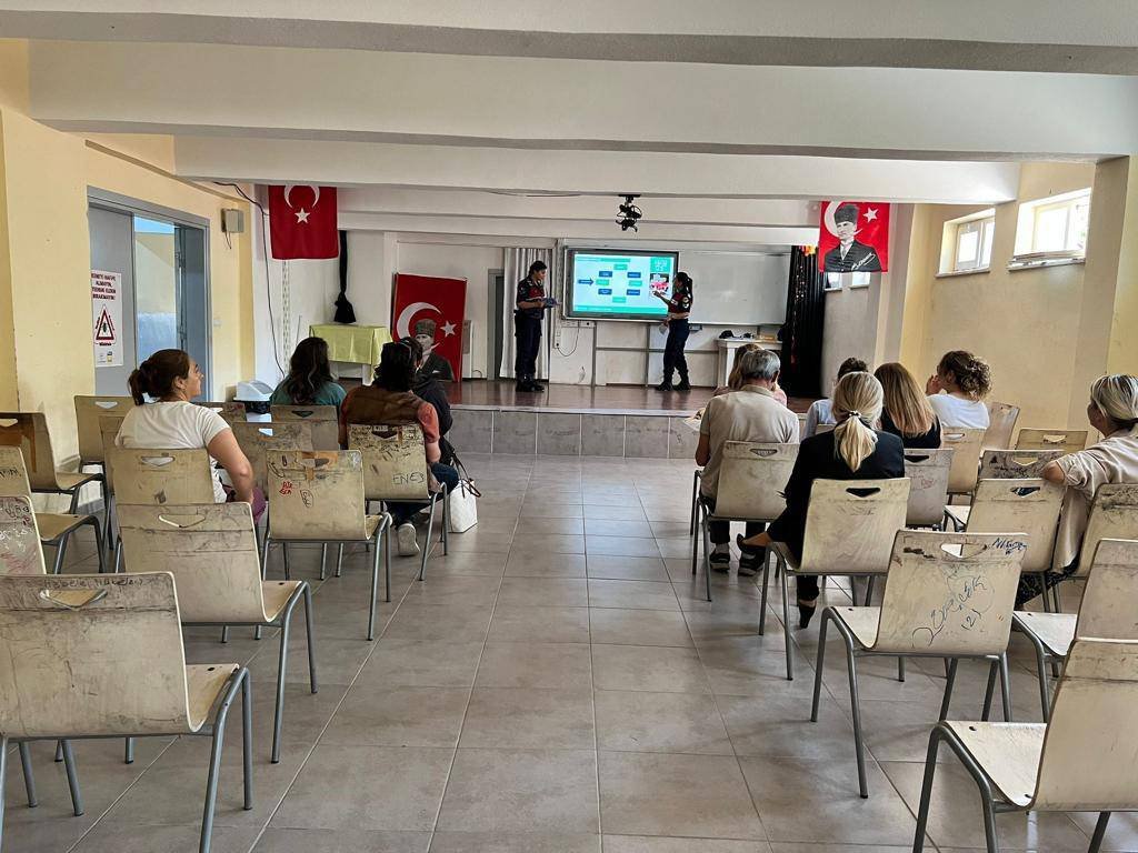 Aydınlı kadınlar uyuşturucuyla mücadele (4)