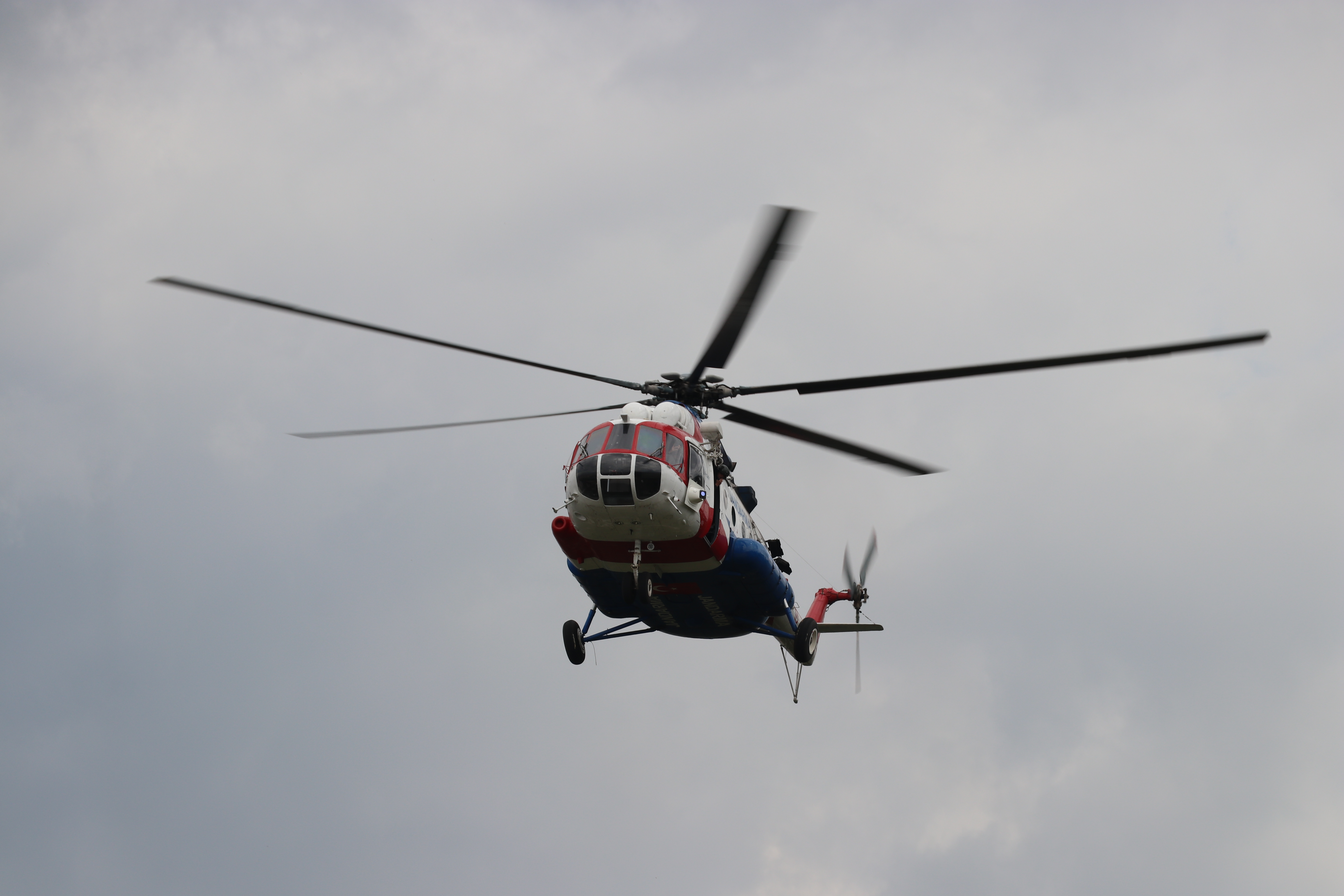 AA-20230605-31344330-31344328-DENIZLIDE_JANDARMA_VE_POLIS_EKIPLERINDEN_HELIKOPTER_DESTEKLI_TRAFIK_DENETIMI