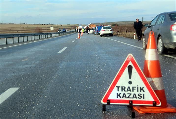 Otomobil ile motosiklet çarpıştı, 1 kişi öldü, 1 kişi yaralandı