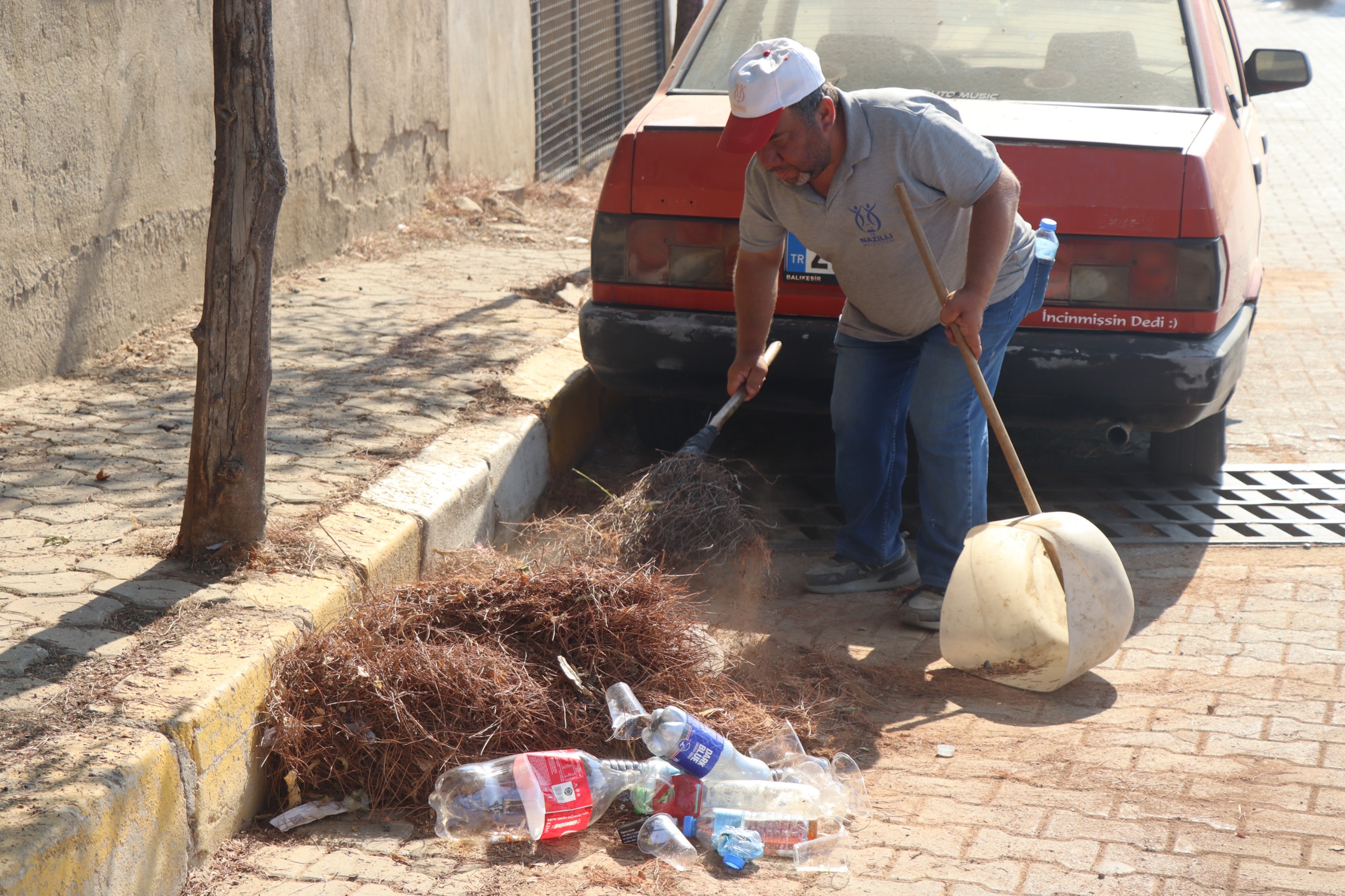 Nazilli Belediyesi'nden Pınarbaşı’na yaz temizliği