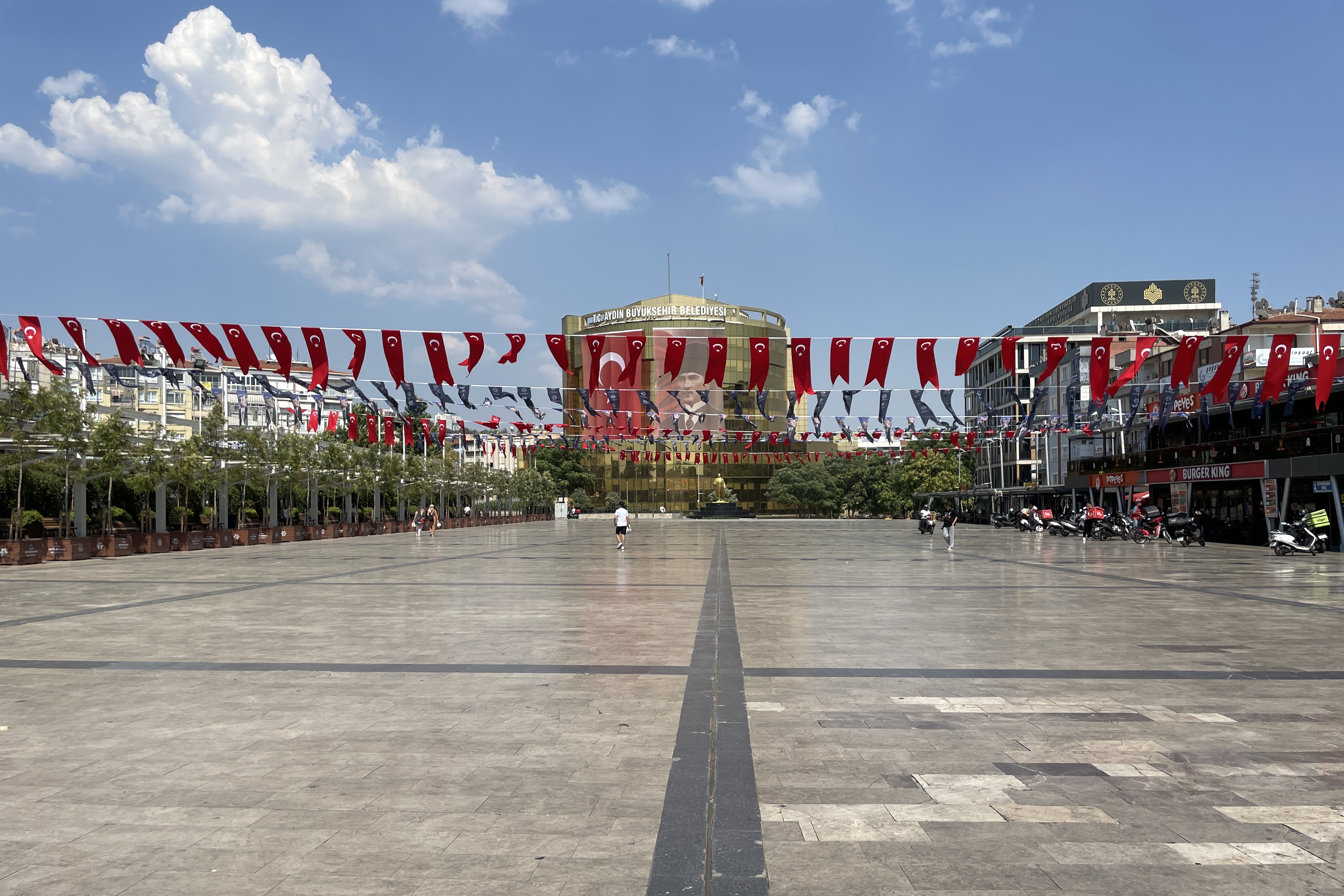 atatürk kent meydanı