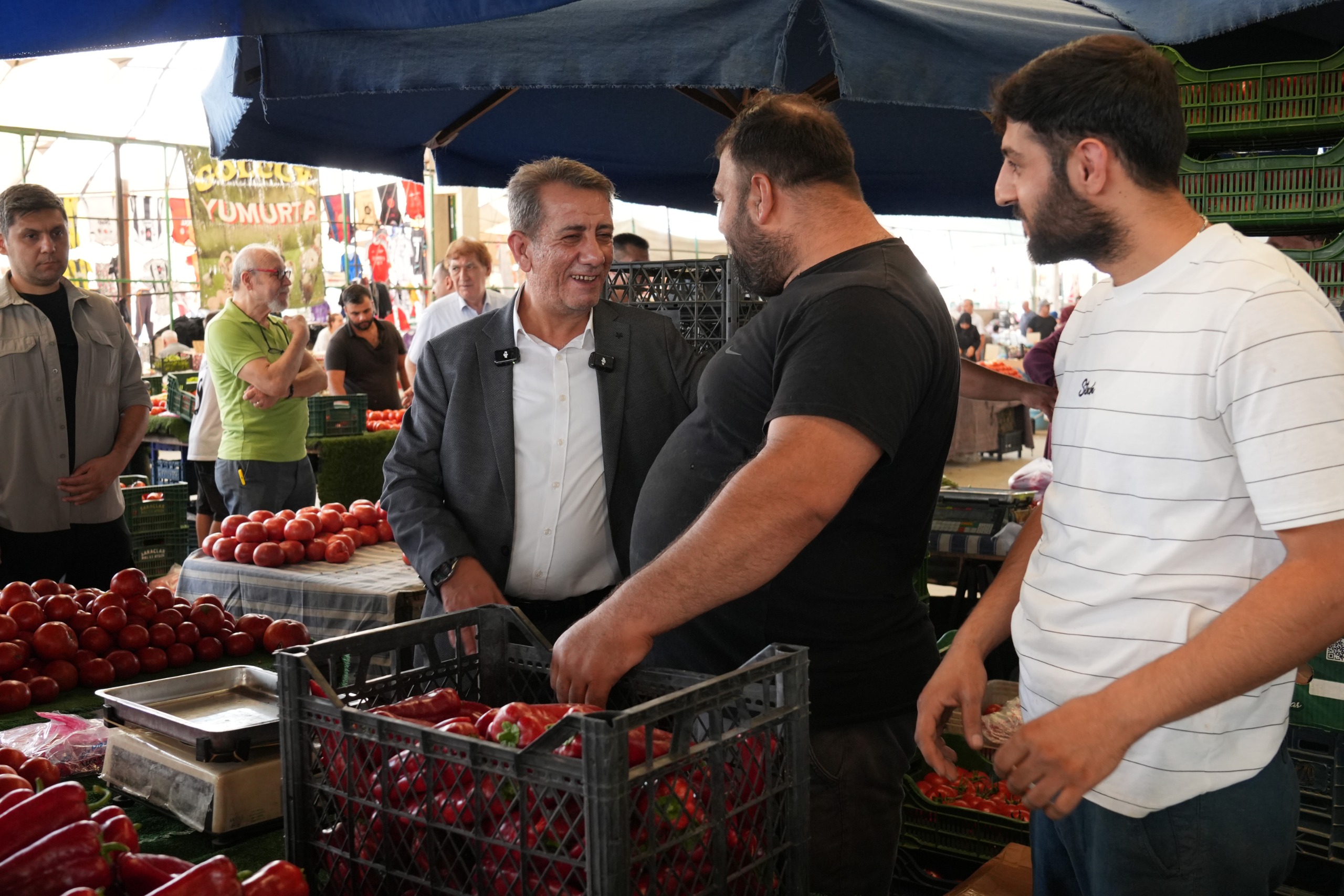 Başkan Yetişkin Cuma Pazarında Halkla Buluştu (2)