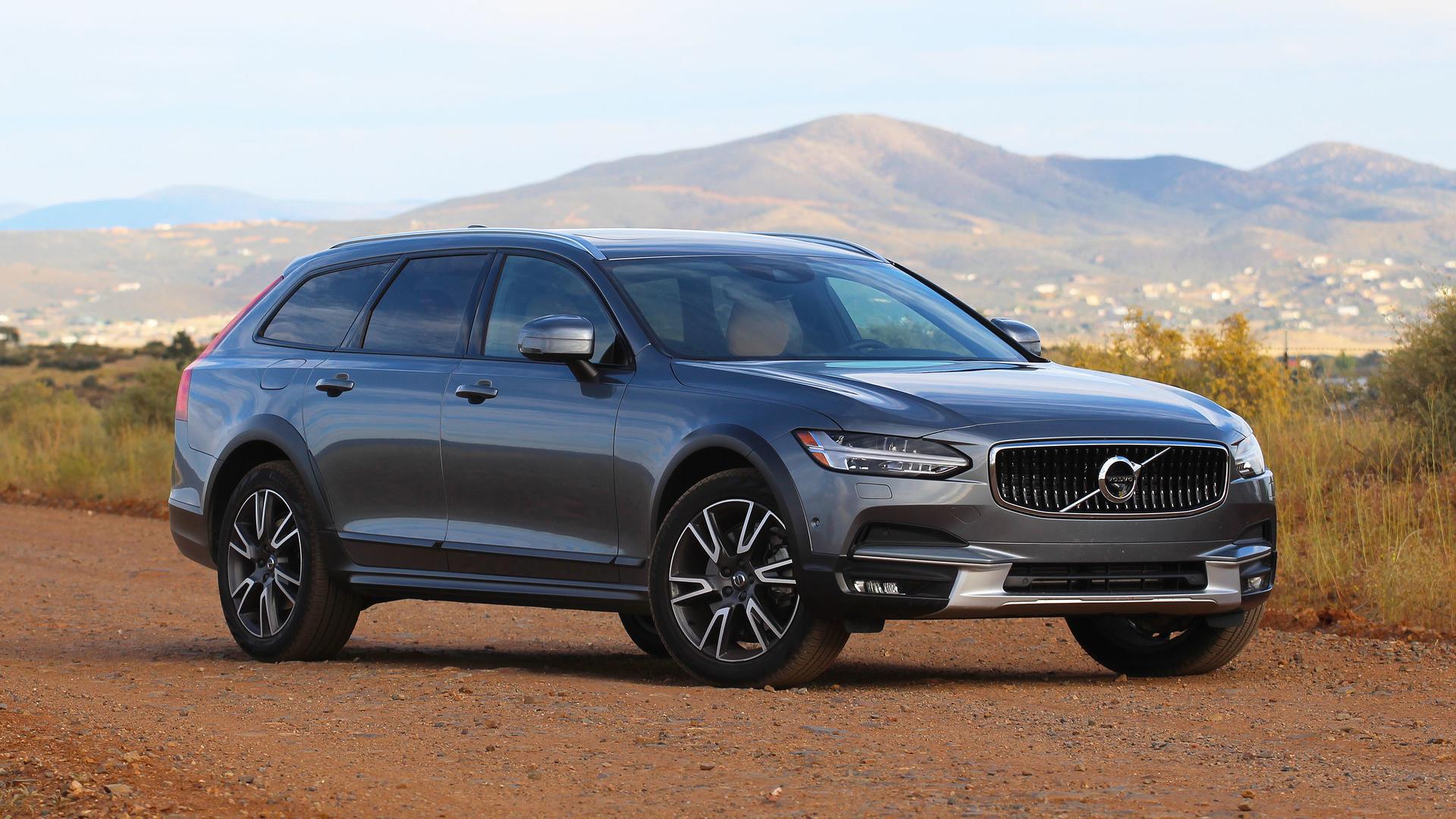 2017 Volvo V90 Cross Country Review