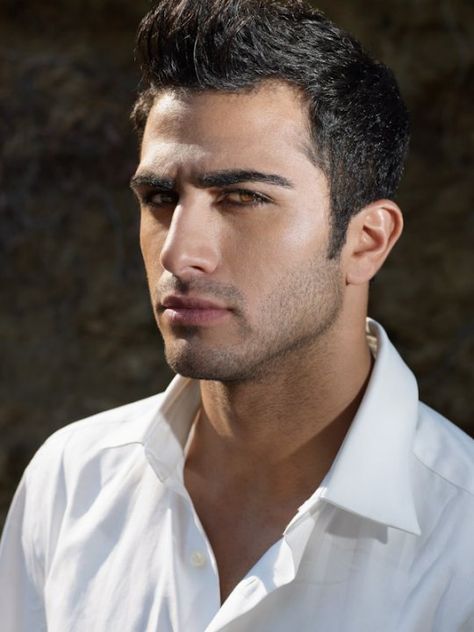 Alexander Uloom 3