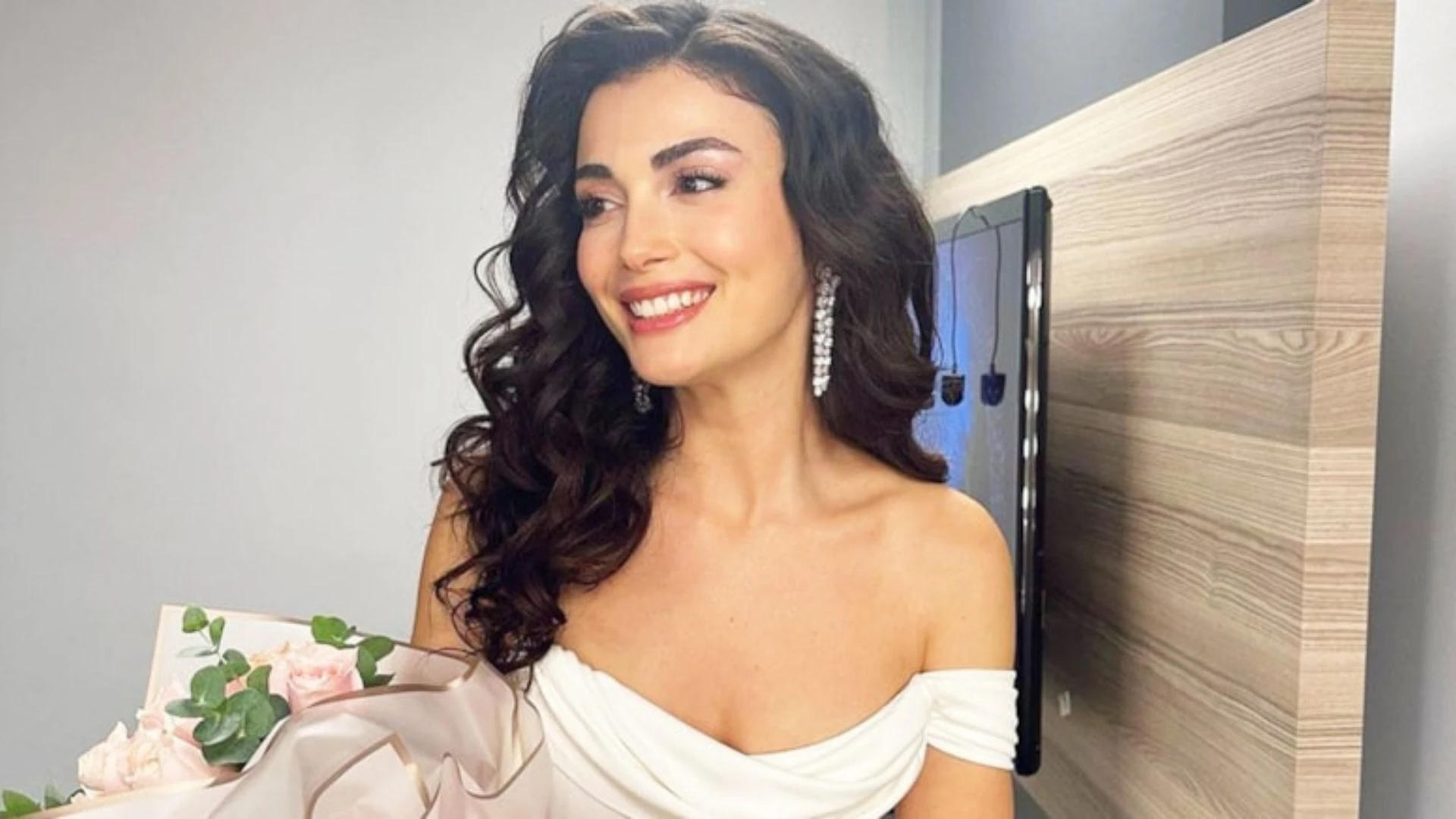 Bu Hafta En Çok Onlar Konuşuldu! Haftanın En Çok Konuşulan Kadın Oyuncuları (21 27 Eylül 2025) (3)