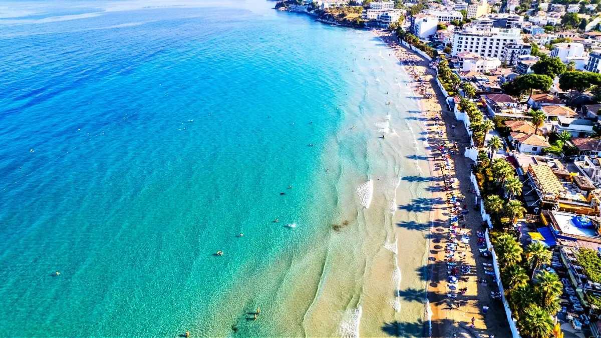 Kusadasi Aydin Turkiye Bayanlar Plaji 62515