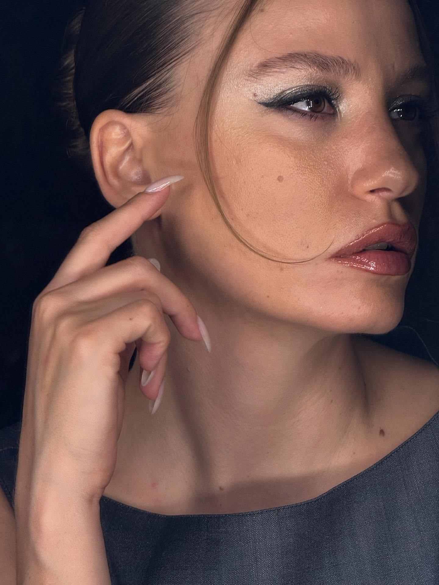 Serenay Sarıkaya Yeni Projeler (2)