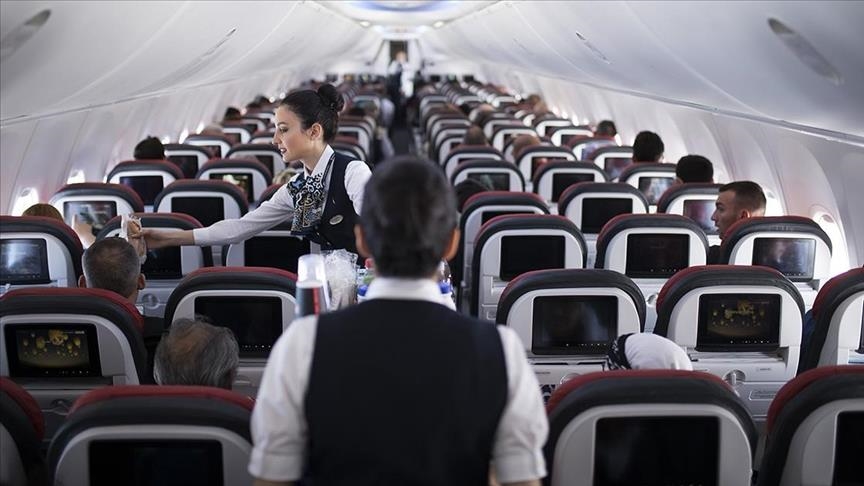 Uçaklarda Yolculara Ücretsiz Su Dönemi