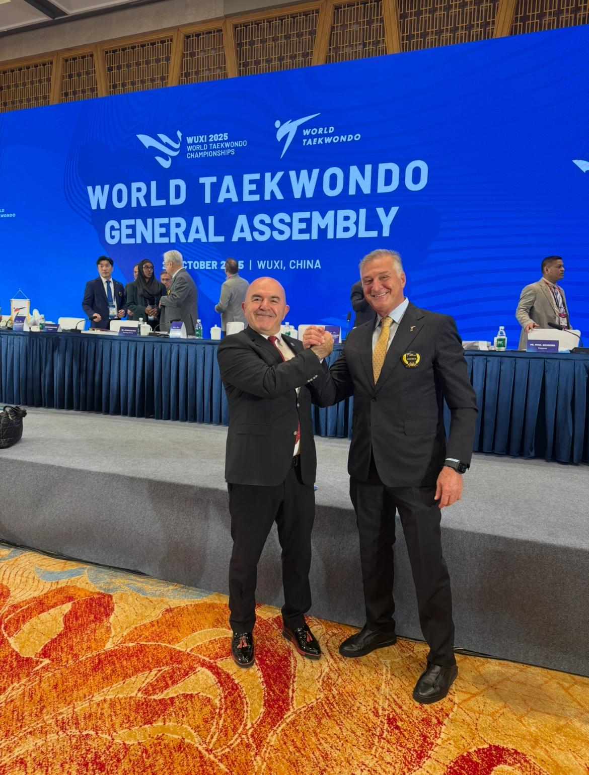 51Ae9Dc6 076D 4F55 A94D B208A500Bcea