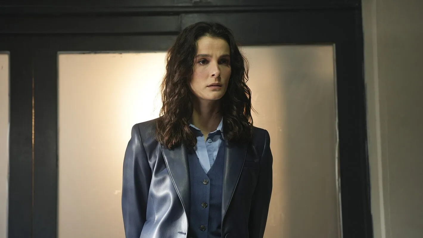 Büşra Develi’den “Eşref Rüya” İtirafı “Çiğdem Sayesinde Kendi Gölgelerimle Yüzleşiyorum” (1)-1