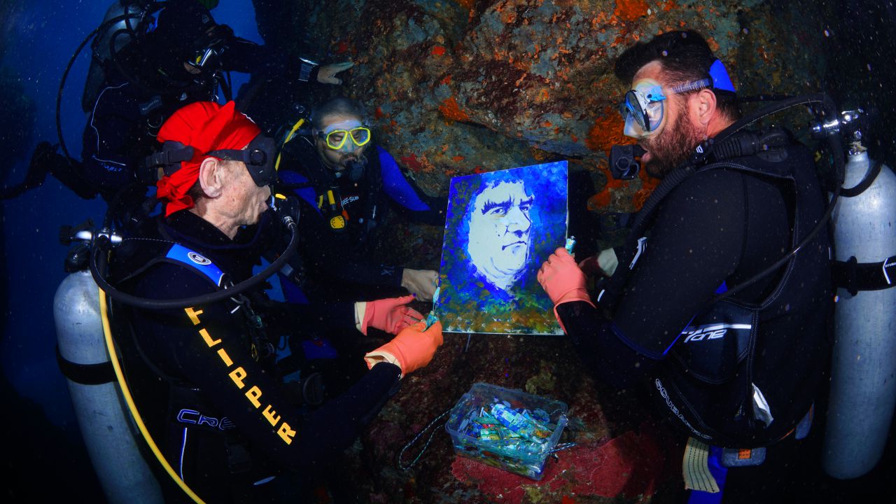 Cumhuriyet’in 102. Yılı Su Altında Atatürk Portresiyle Kutlandı 2