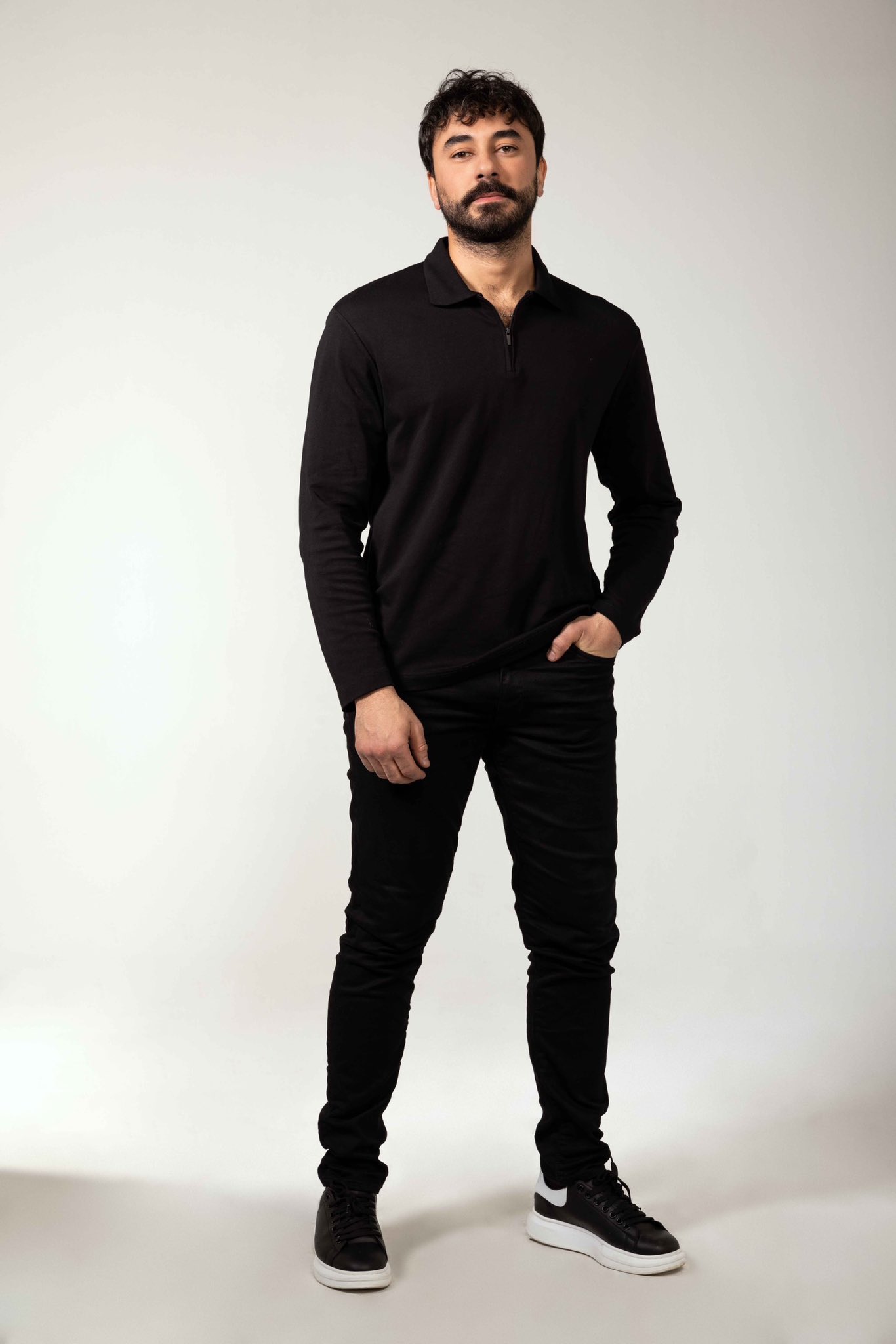 Gökhan Alkan “Medeni Haller” Filminde Özge Gürel’le Başrolde (1)