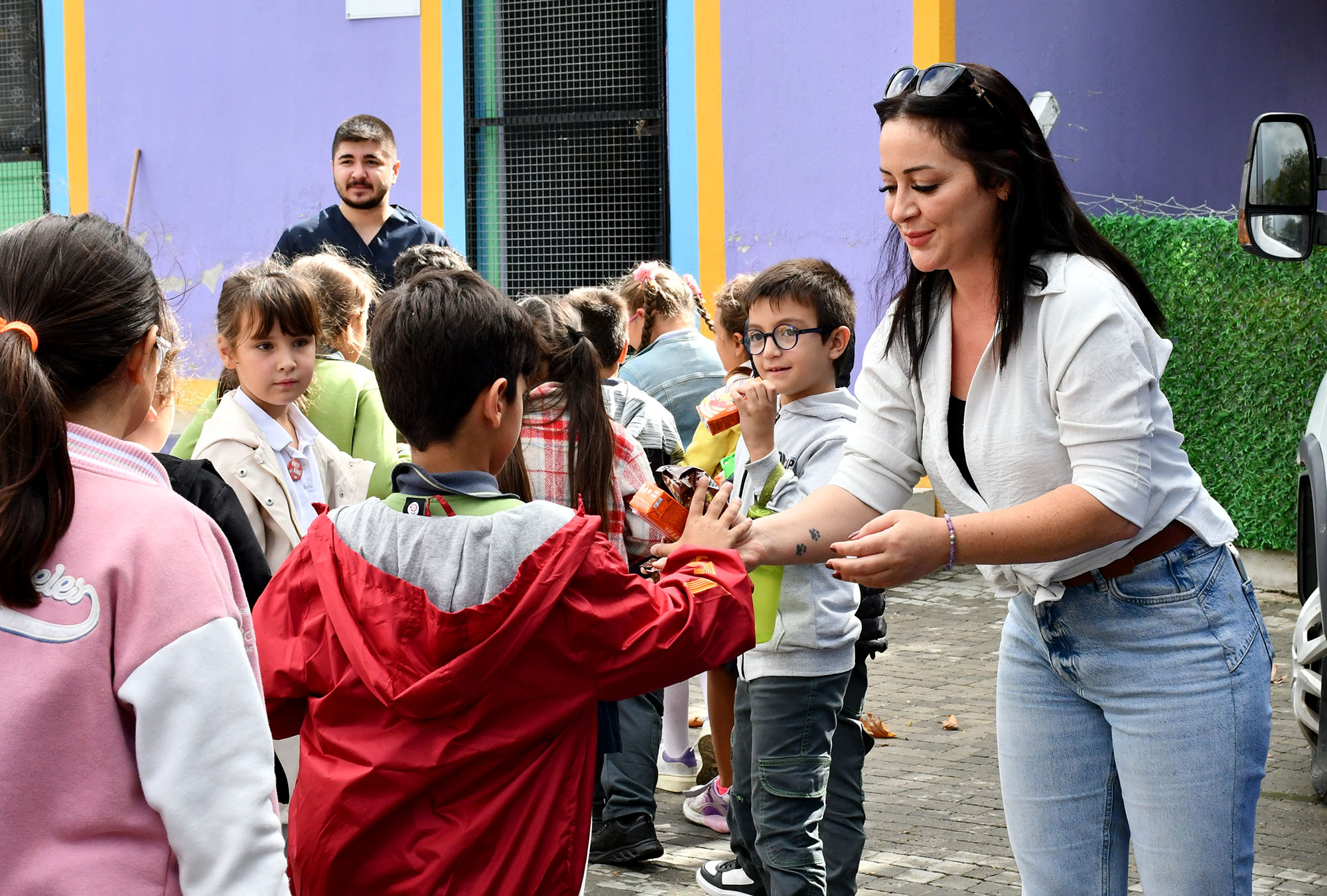 Minik Hayvanseverlerden Can Dostlara Anlamlı Ziyaret (1)