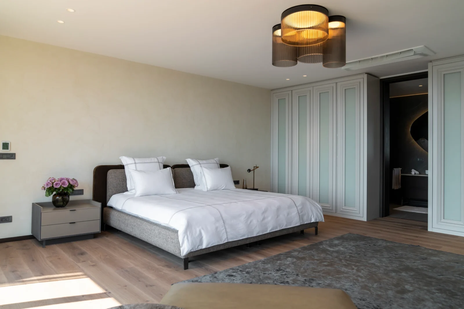 Otel Odalarındaki Şok Edici Gerçek Bu İki Eşya Hiç Temizlenmiyor!-1