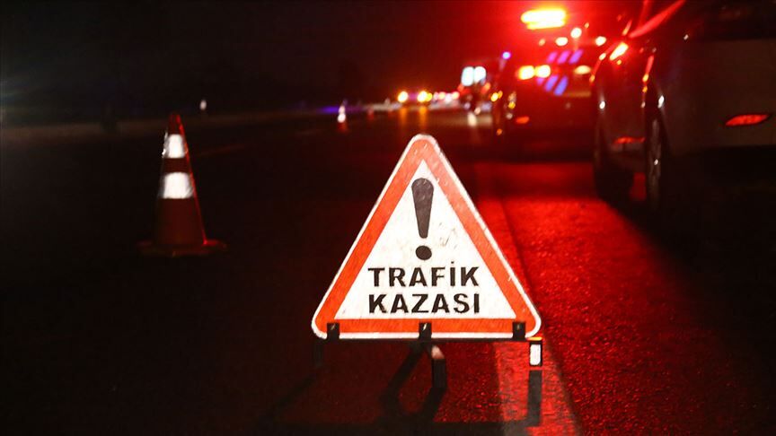 Otomobillerin çarpıştığı kazada 2 kişi öldü, 2 kişi yaralandı
