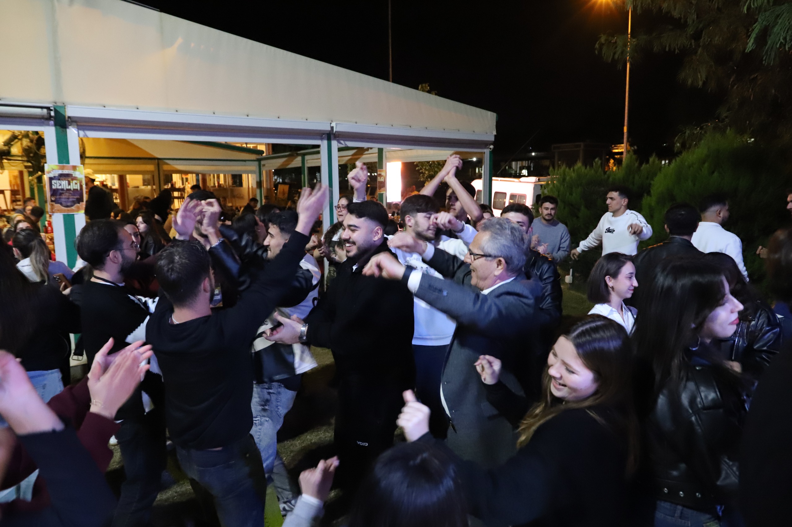Başkan Tetik, Tepe Şenliği’nde Gençlere Önemli Mesajlar Verdi (1)