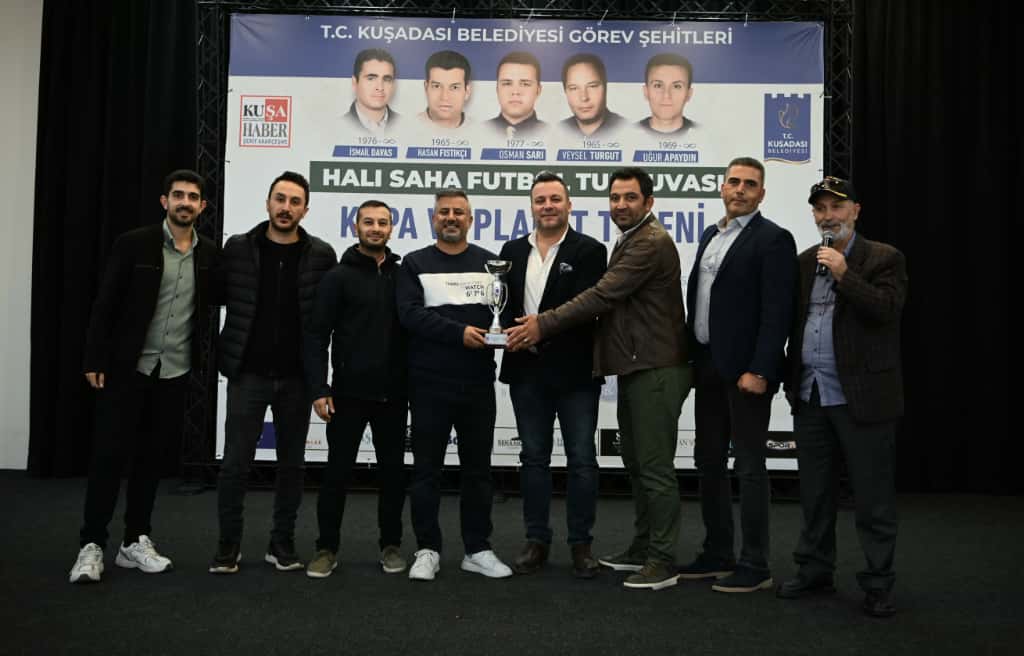 Kuşadası’ndaki Turnuvada Dereceye Giren Takımlar Ödüllendirildi (2)